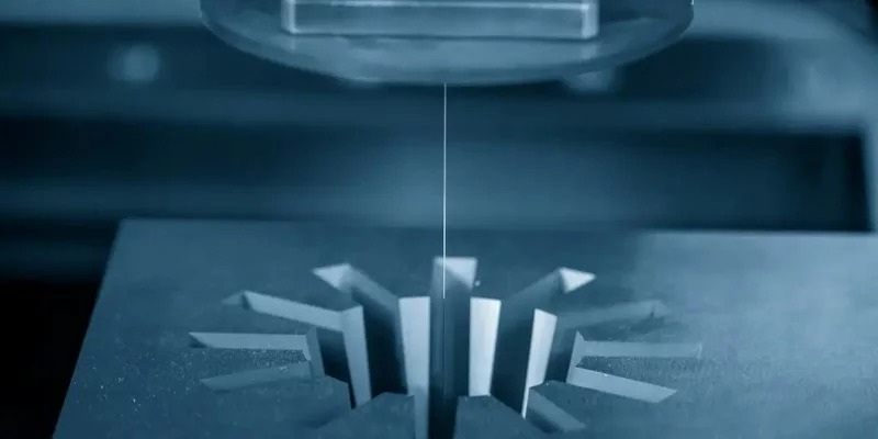 線切割技術(shù)的原理、優(yōu)勢(shì)及其廣泛應(yīng)用