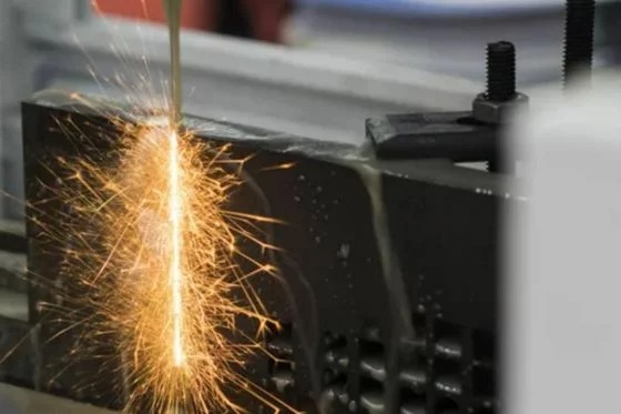 線切割加工如何工作？